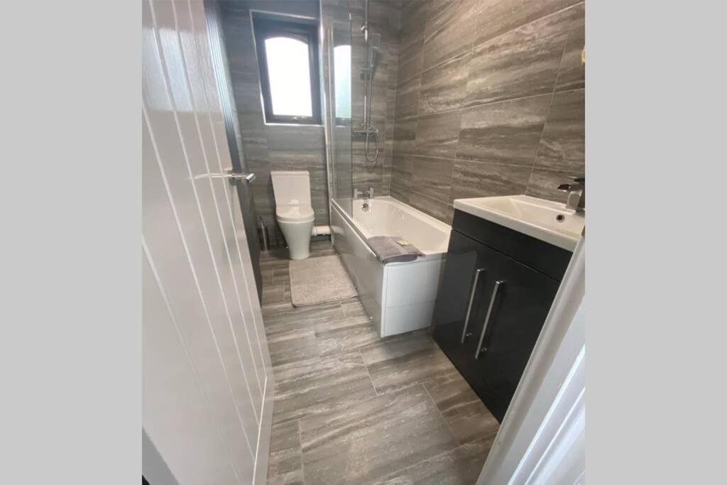 Newly Refurbished Beautiful Location 1 Bedroom Residential House Cramlington Bagian luar foto