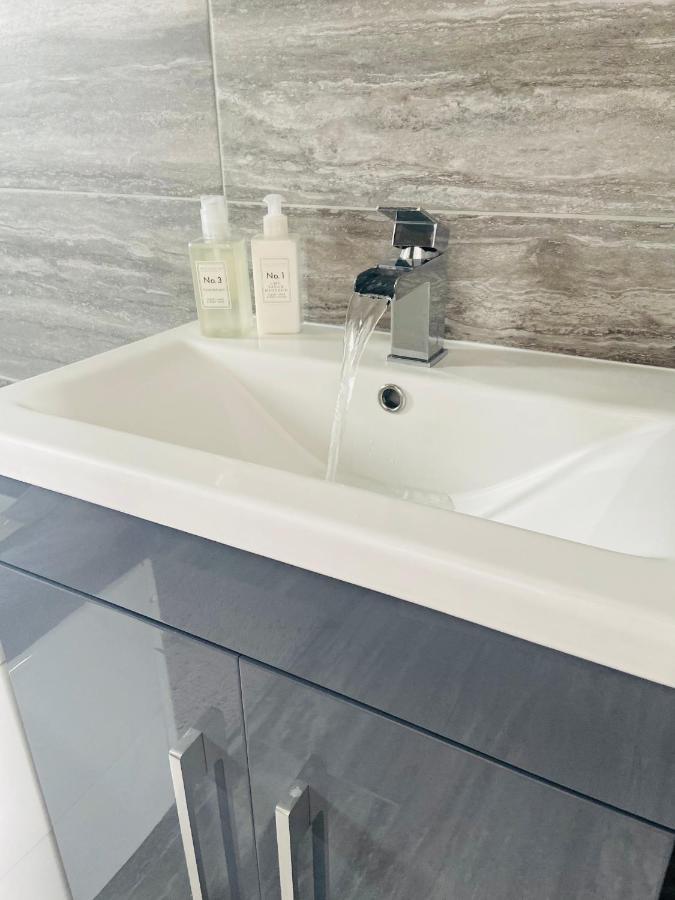 Newly Refurbished Beautiful Location 1 Bedroom Residential House Cramlington Bagian luar foto