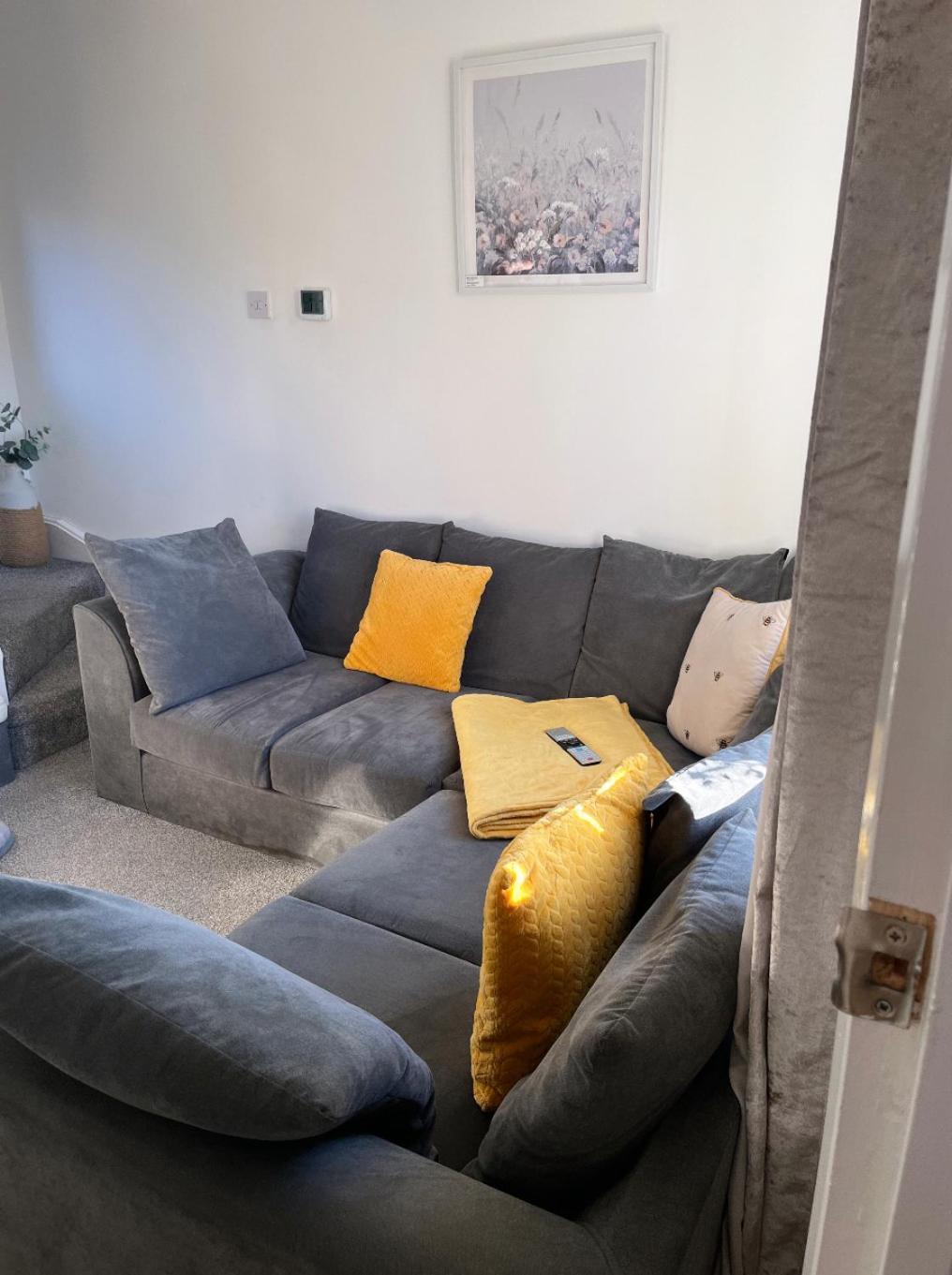 Newly Refurbished Beautiful Location 1 Bedroom Residential House Cramlington Bagian luar foto